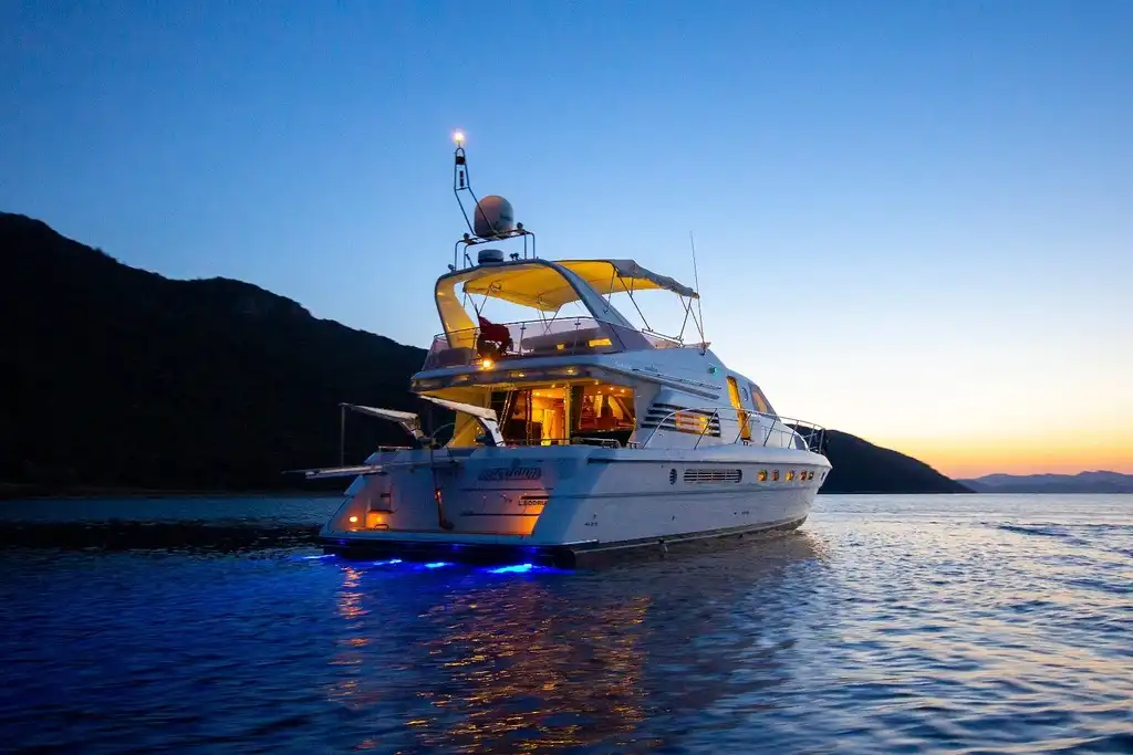 YACHT HURREM